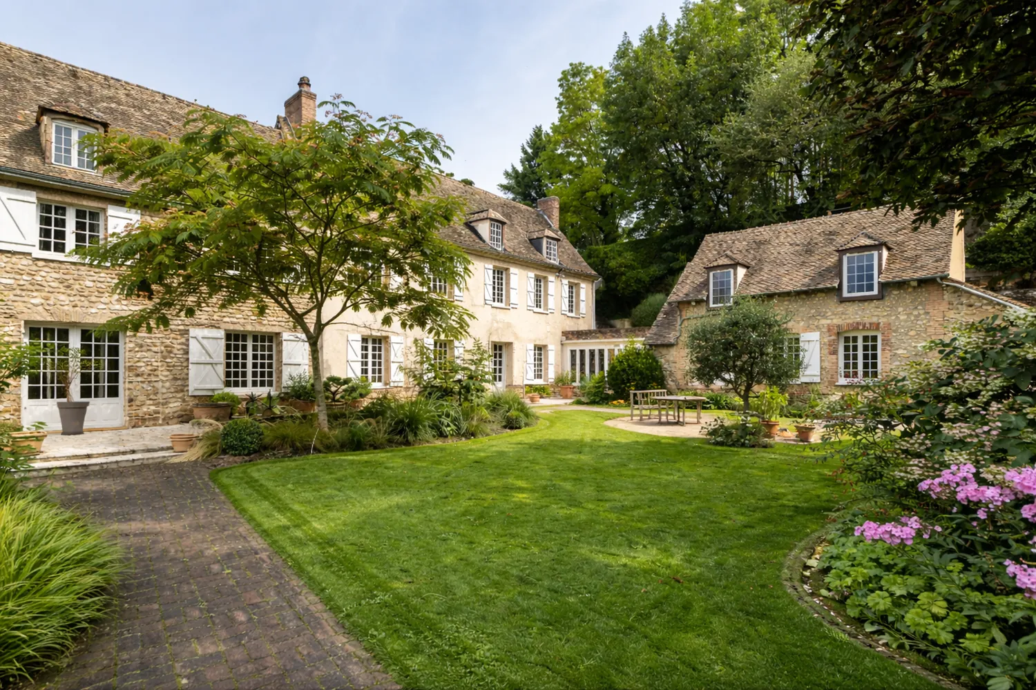 Vue d’ensemble depuis le jardin